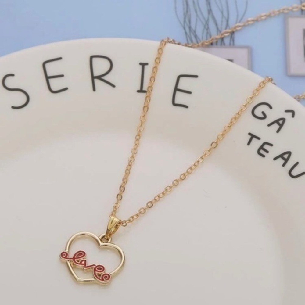 3/$30 💛 Love Pendant Necklace
